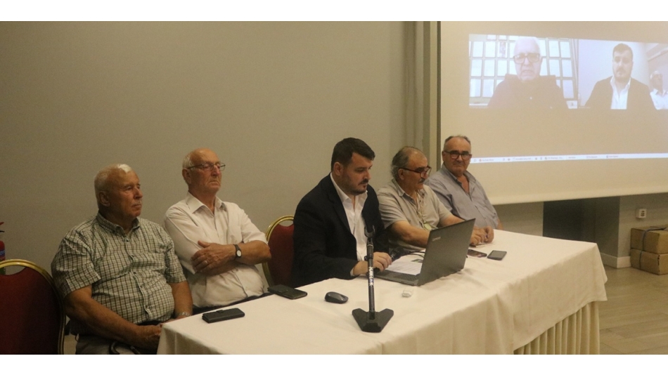 Arnavutluk’ta Bektaşi Devleti girişimine karşı uluslararası tepki